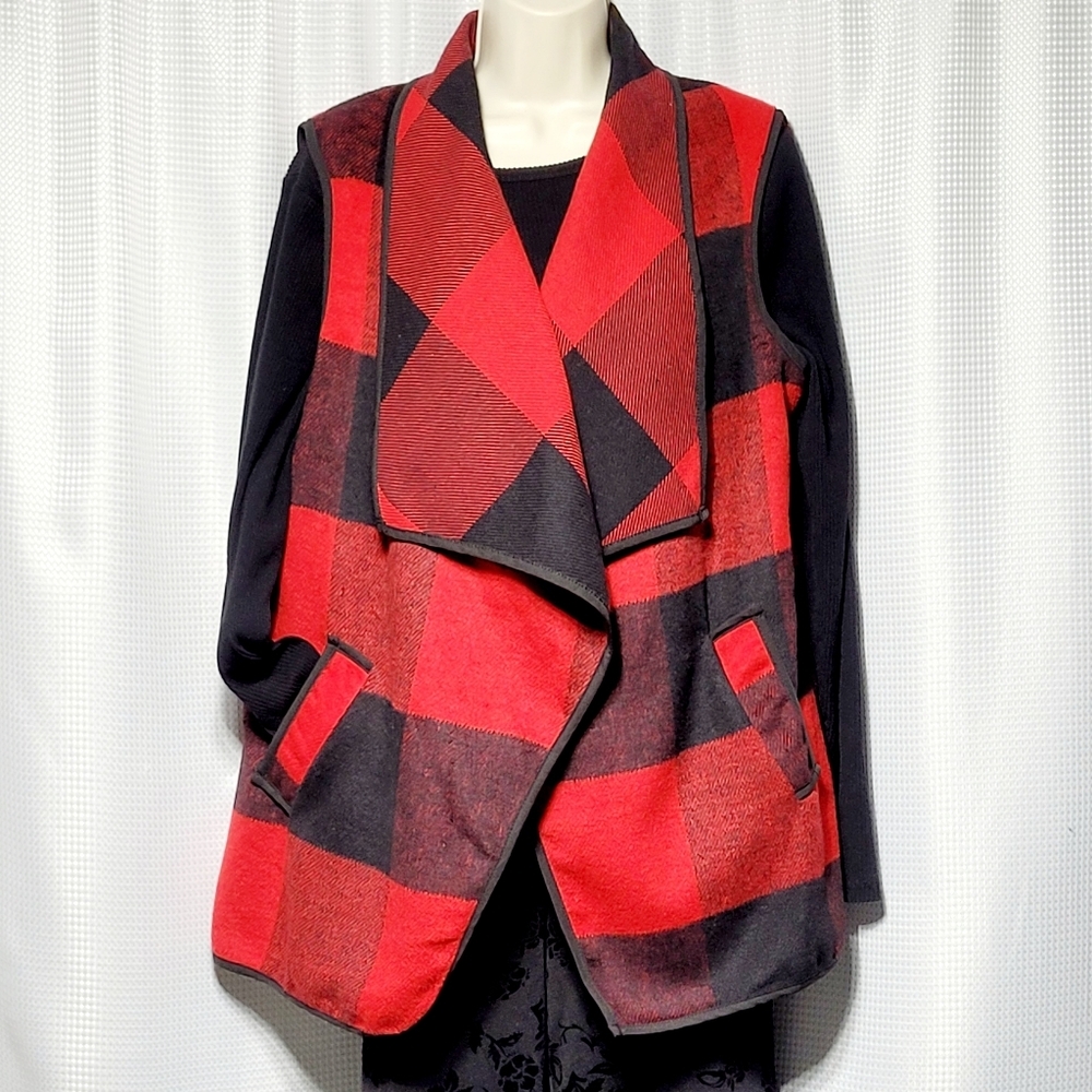 Buffalo Plaid Black & Red Waterfall Vest Women's (L)